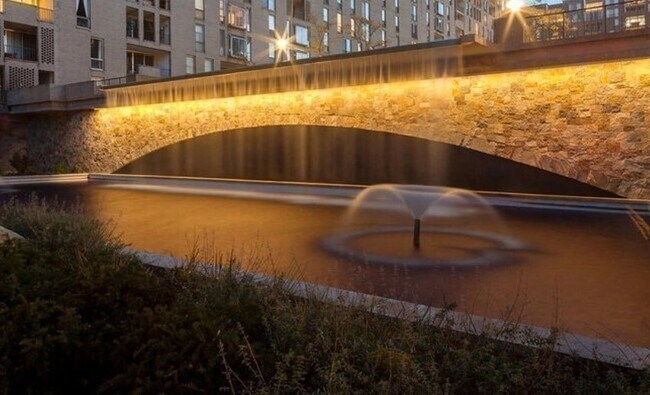 Foto del edificio - 33 Pond Ave