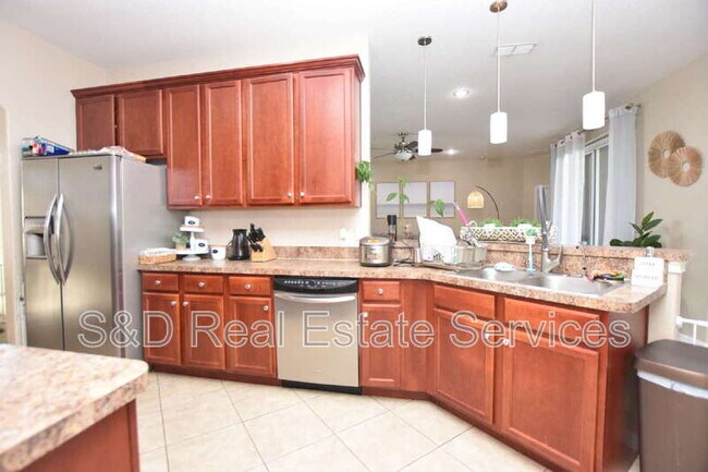 Foto del edificio - 7061 Heatherbrook Dr