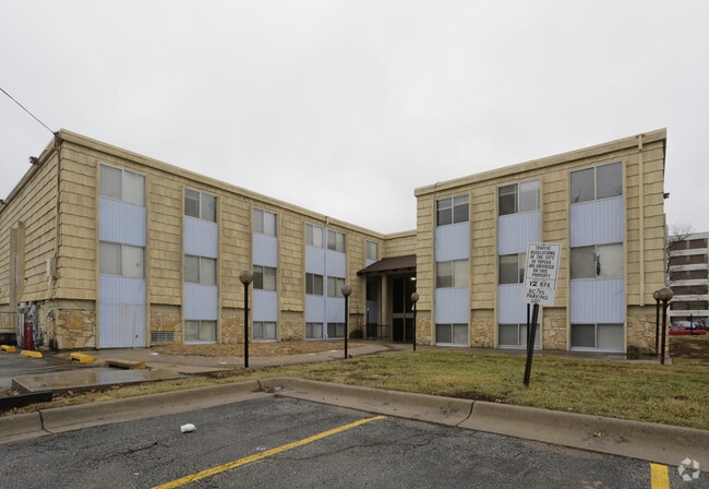 Building Photo - Cherrywood Apartments