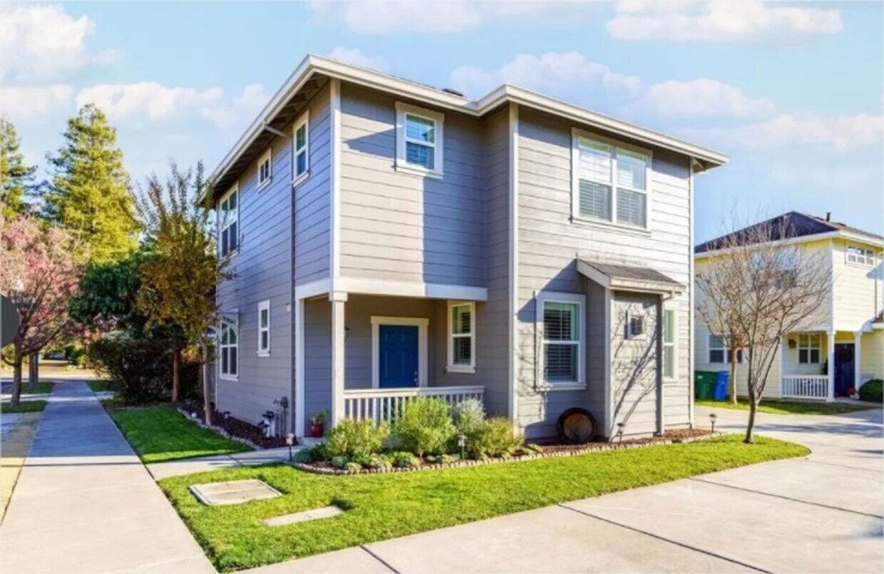 Lovely 3 Bedroom Home in NW Santa Rosa House Rental in Santa Rosa, CA