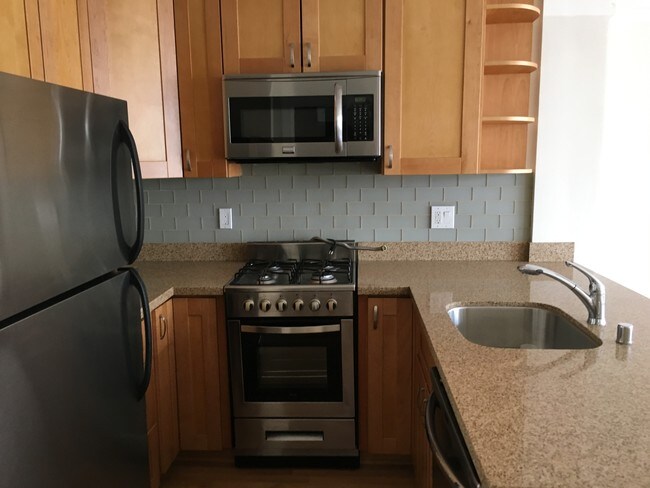 Foto del edificio - 745 Hyde St