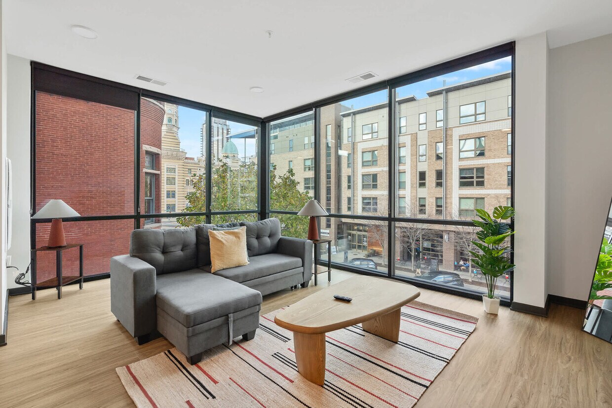 Foto principal - 423 E Michigan St