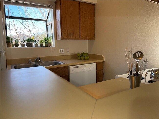 Foto del edificio - 2415 W Slaughter Ln