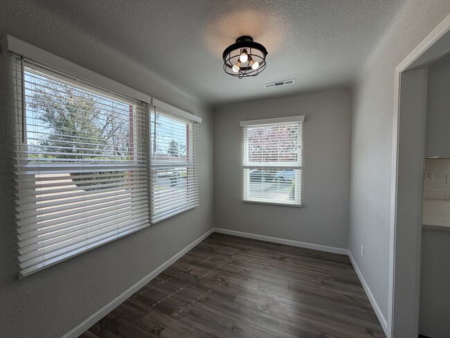 Building Photo - 221 Walden St