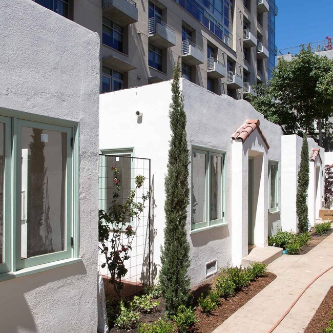 The Bungalows Apartments San Diego, CA