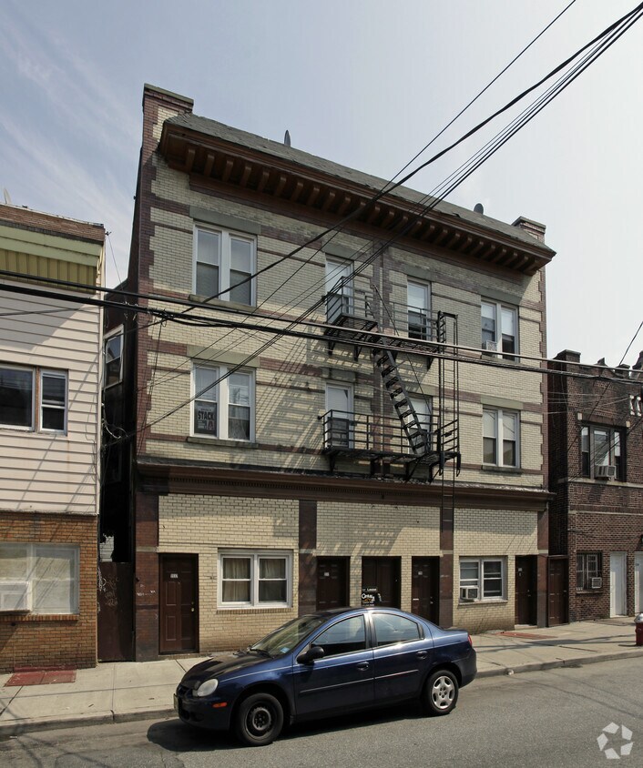 Foto principal - 1130-1132 Summit Ave