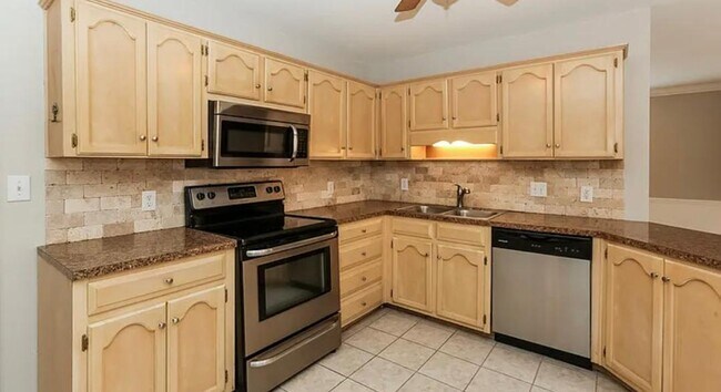 Foto del edificio - 157 Greenfield Ln