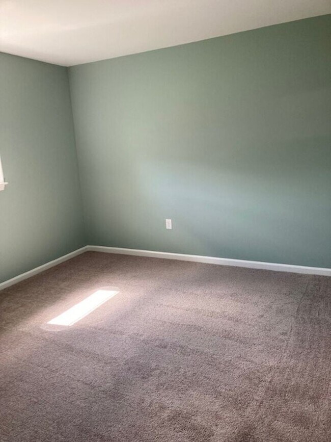 Foto del edificio - 3 br, 1.5 bath House - 133 MILLVIEW COURT