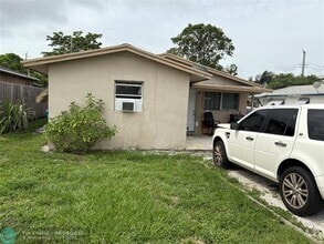 Building Photo - 532 NW 11th Ave