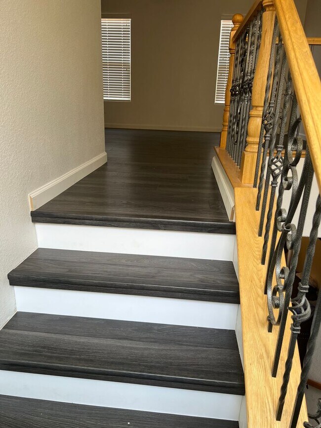 Building Photo - Charming 3 Bedroom home near the New Duran...