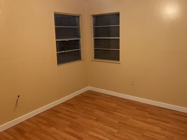 Building Photo - 224 Segura Ave