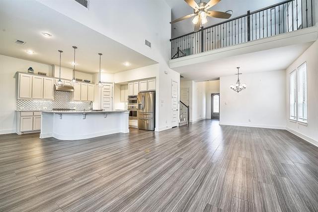 Foto del edificio - 1301 Saddle Ridge Dr