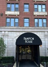 Building Photo - 5300 S Shore Dr