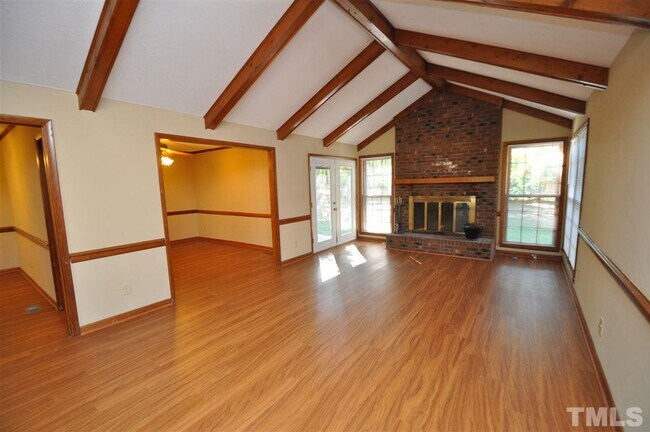 Building Photo - 307 Melanie Ln