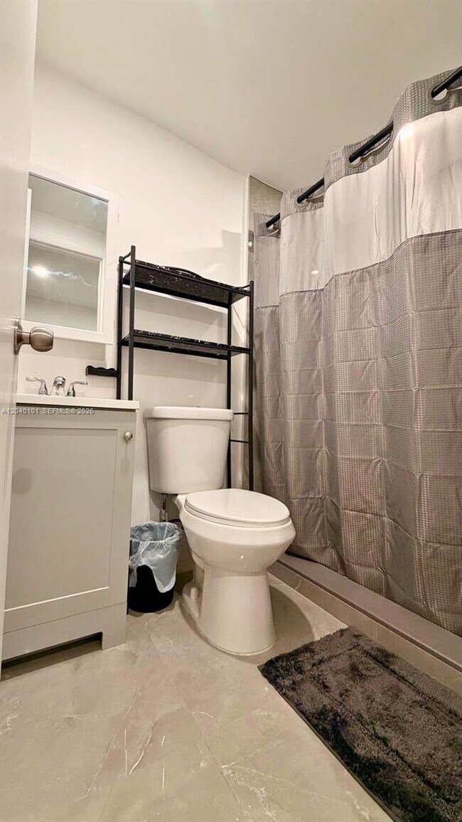 Foto del edificio - 2255 SW 33rd Ave