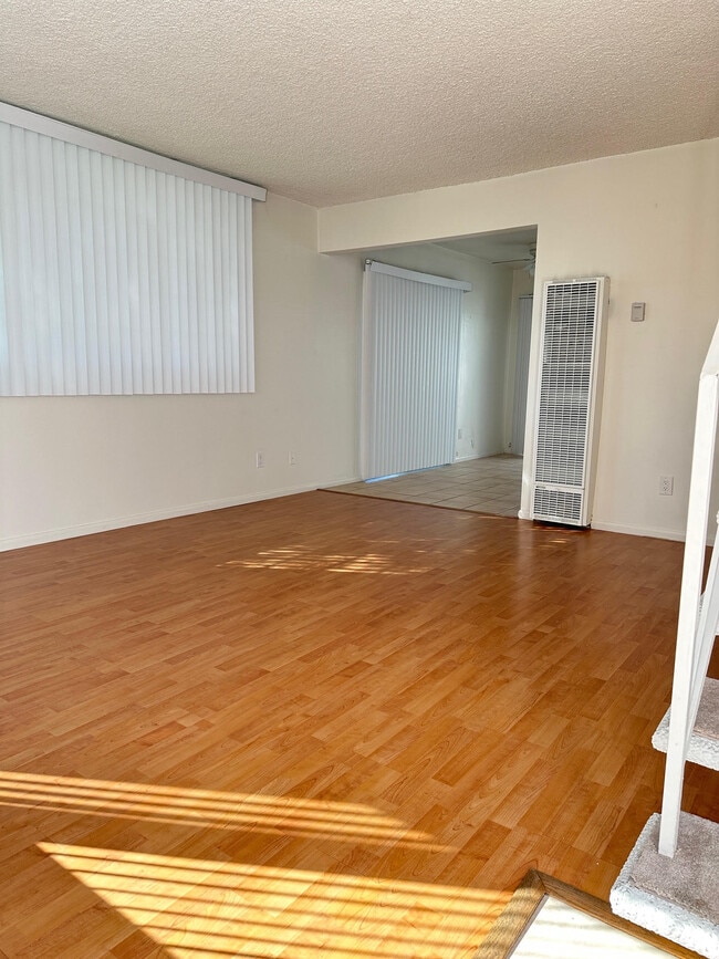 Foto del edificio - 1909 Bataan Rd