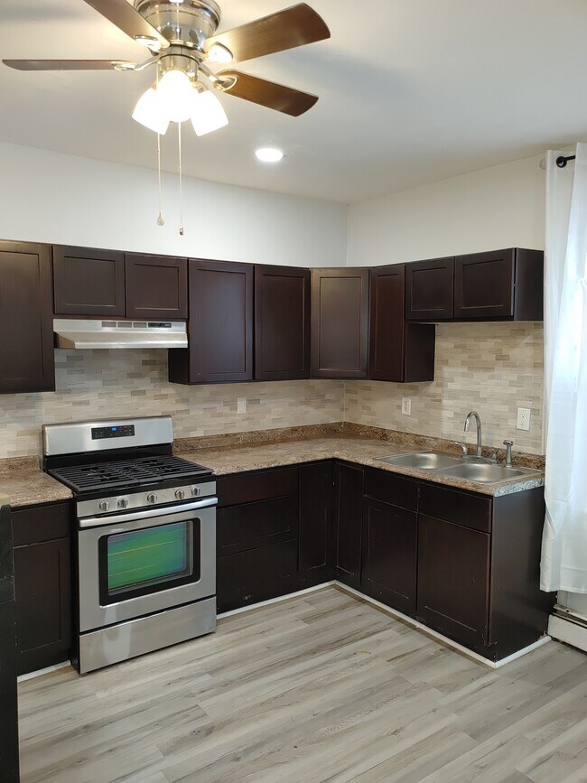 Kitchen - 304 Veazie St