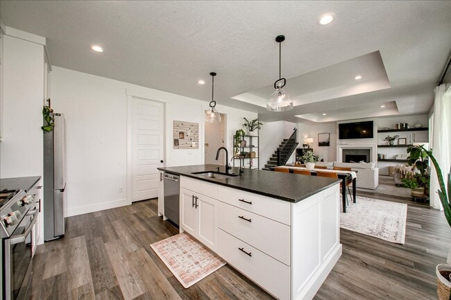 Building Photo - Beautiful 4 Bedroom Home - Nampa