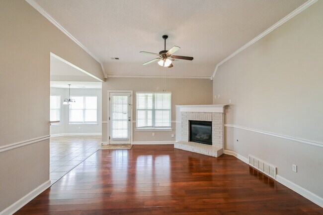 Foto del edificio - 5583 Sycamore Cove