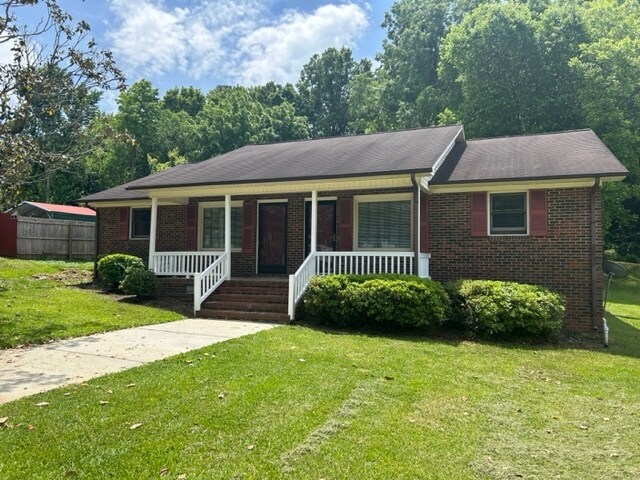 Primary Photo - 610 Border St