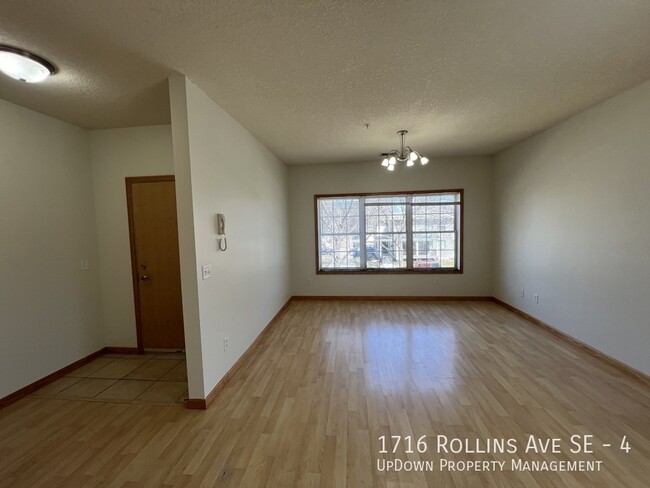 Foto del edificio - 1716 Rollins Ave SE