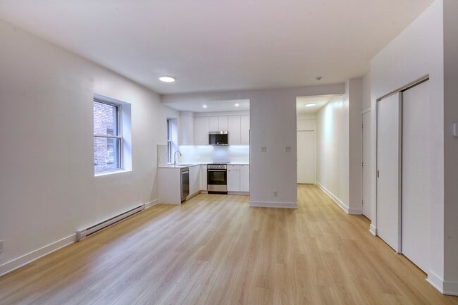 Building Photo - 3421 Rue Durocher