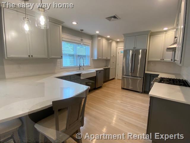 Building Photo - 41-43 Garrison Ave Unit #2