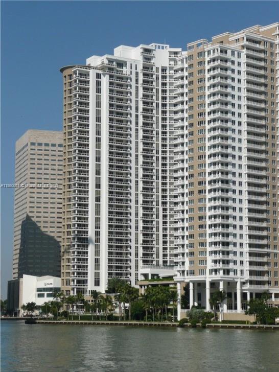 Foto del edificio - 901 Brickell Key Blvd