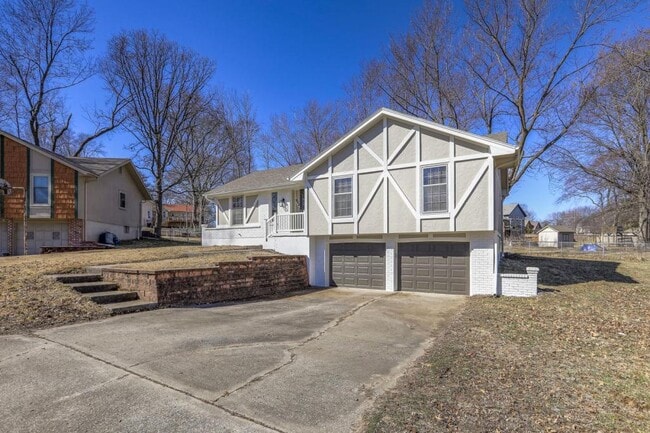 Building Photo - 902 Kingston Ct