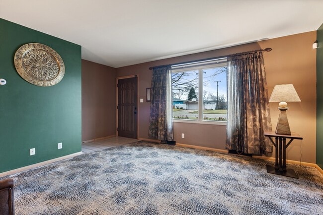 Foto del edificio - 537-541 N Edgelawn Dr