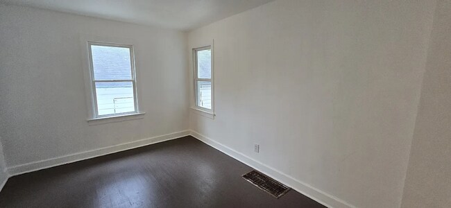 Foto del edificio - 2200 W Walnut St