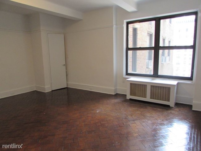 Foto del edificio - 160 W 72nd St