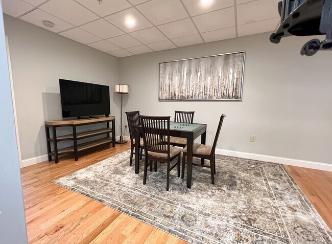 Foto del edificio - 139 R Linden St