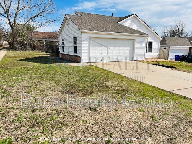 Building Photo - 1044 Shadowlake Rd