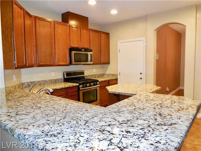 Building Photo - Gorgeous 3000+ Square Foot Bedroom!