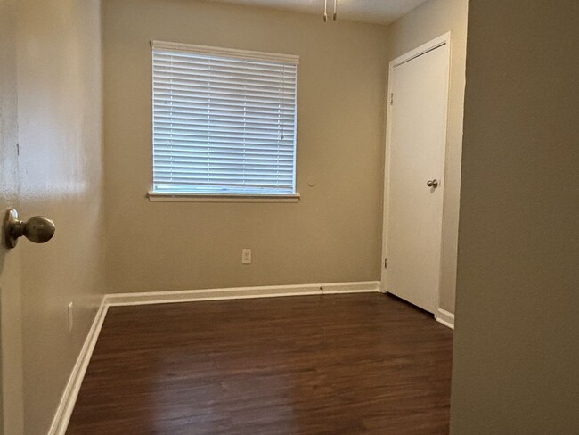 Interior Photo - Charleston Square Townhomes