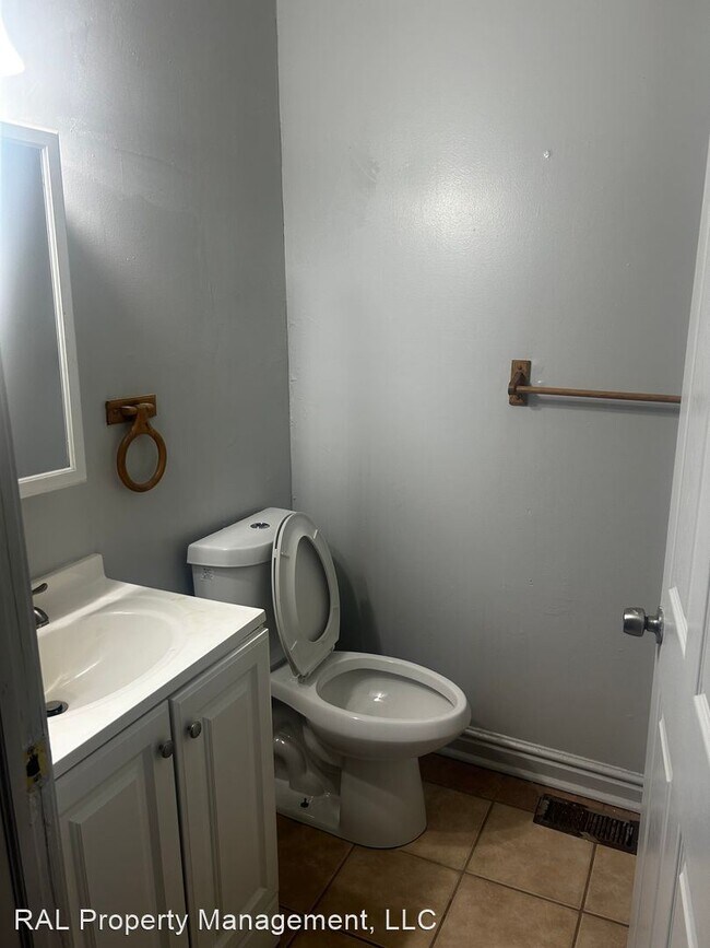 Foto del edificio - 3 br, 1.5 bath House - 3043 E 125