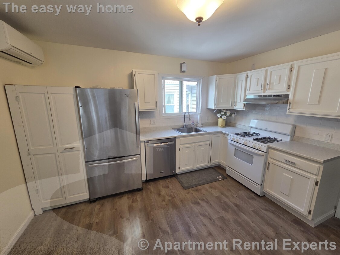 Primary Photo - 26 Rogers Ave