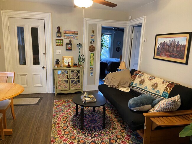 living room - 2639 Taylor St NE