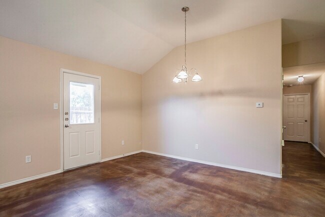 Building Photo - 803 Carla Kay Dr