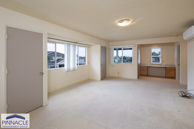 Building Photo - 398 Kupaua Pl