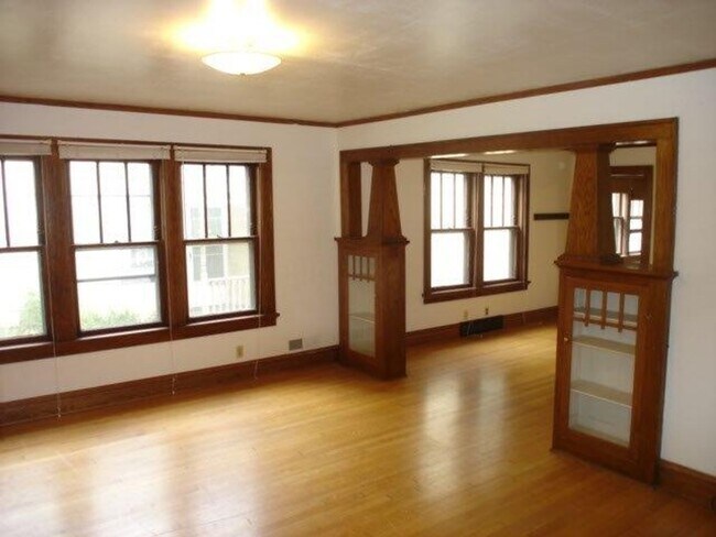 Foto del edificio - 205 N Few St