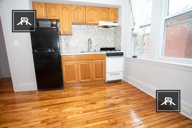 Foto del edificio - 0 bedroom in Allston MA 02134