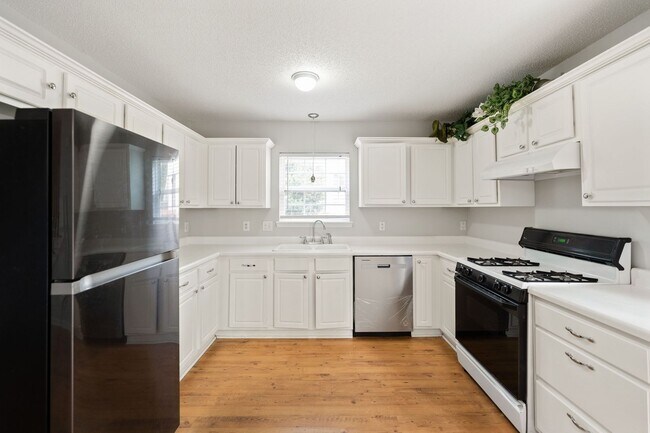 Building Photo - 4417 Mardela Spring Dr