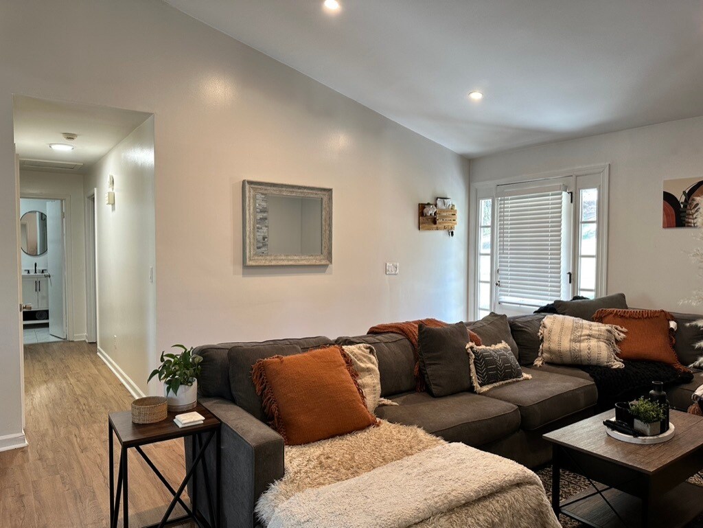 Foto principal - 232 Apple Branch Dr