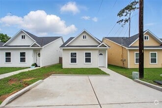 Building Photo - 16884 Kempwood