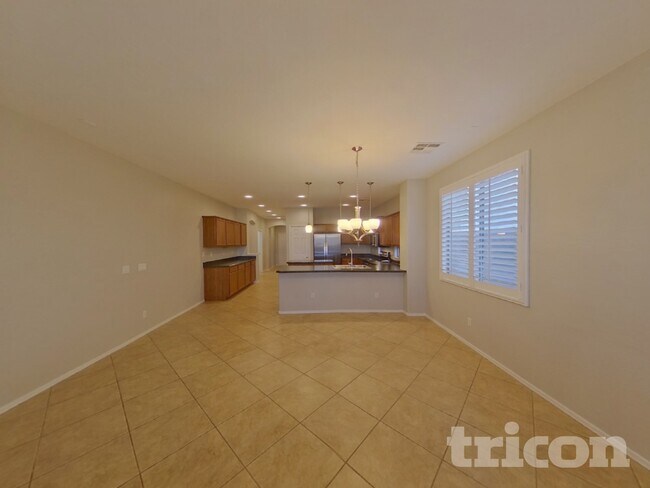 Foto del edificio - 19494 N San Marin St