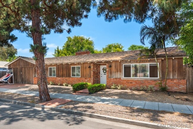 Building Photo - 816 Margarita Ave
