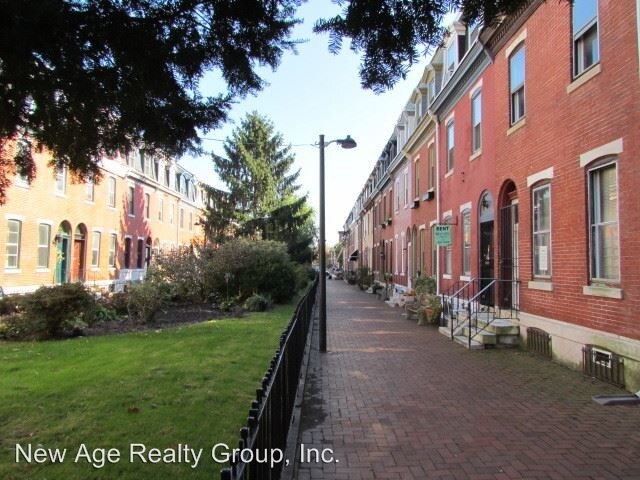 Building Photo - 2328 Saint Albans St