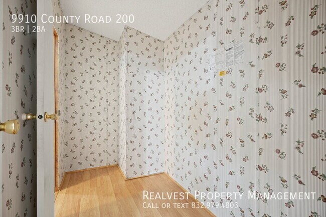 Building Photo - 9910 County Rd 200